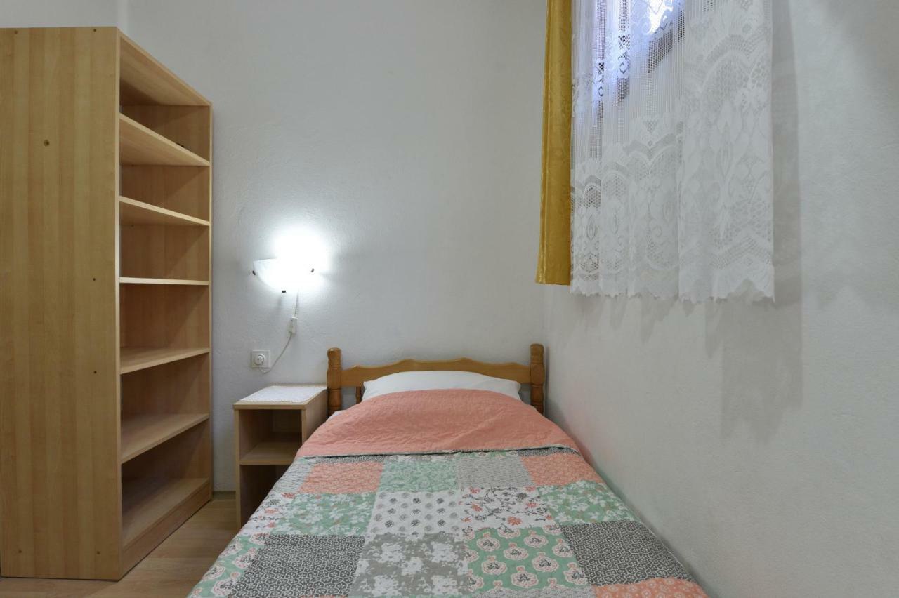 Apartmani Marko Gdinj Extérieur photo